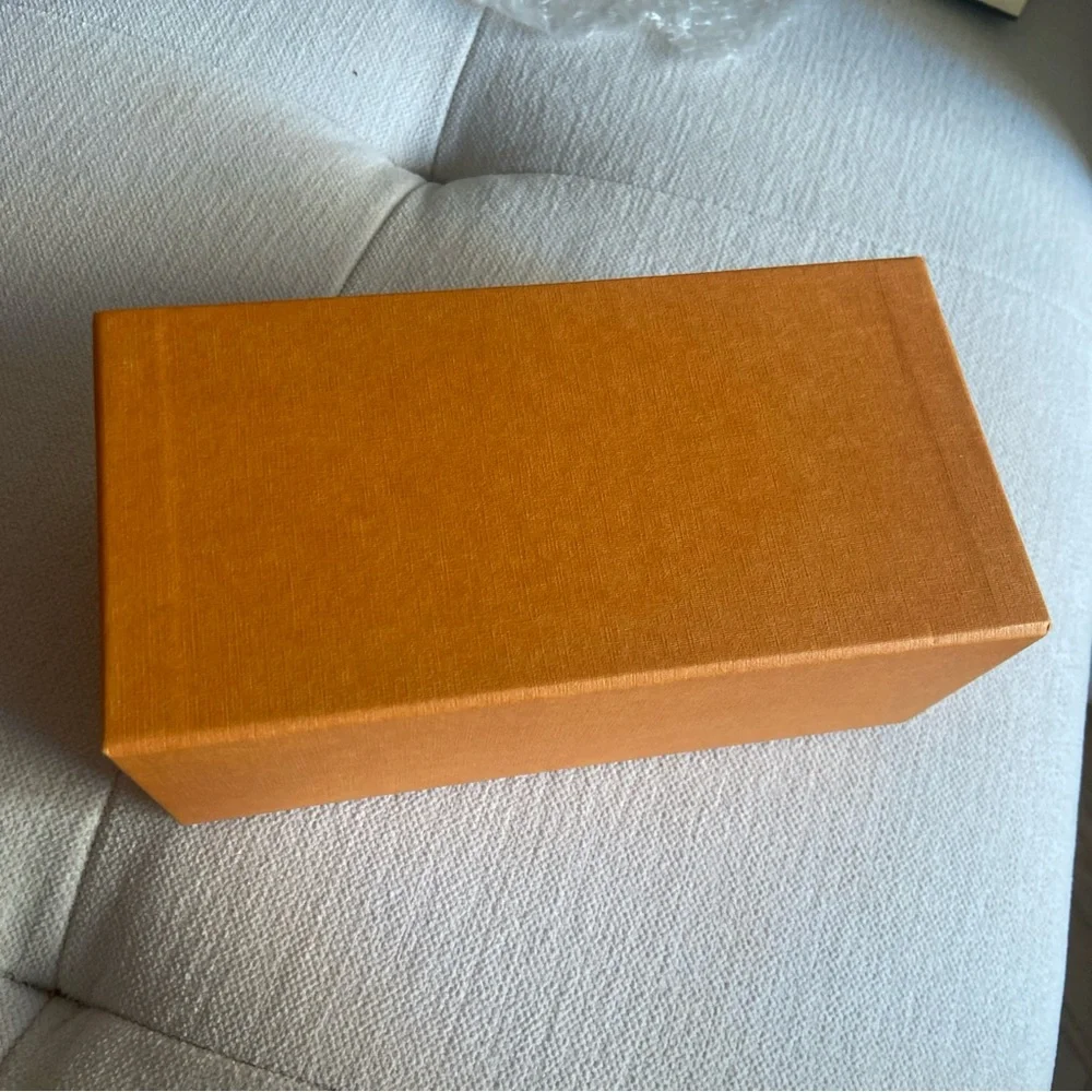 Louis Vuitton pull box new 7x2,85x3,6